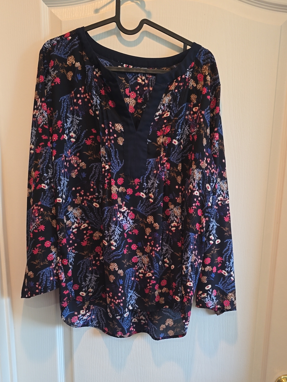 Collective Concepts Navy Floral Notch-Neck Tunic Top